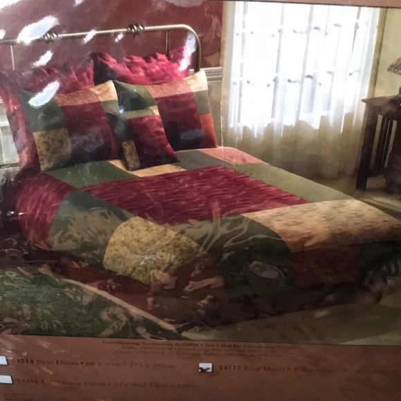 Donna Sharp Other - Donna Sharp Southwest Square King Duvet with Shams Set